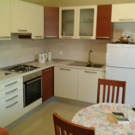 Lozica Apartman *
