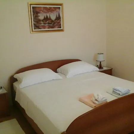 Lozica Apartman Lumbarda
